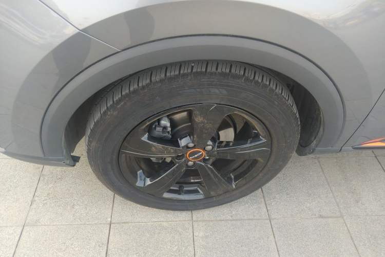 Used Roewe RX3 2021 PRO 1.6L CVT Flagship Model Left Front Wheel Hub