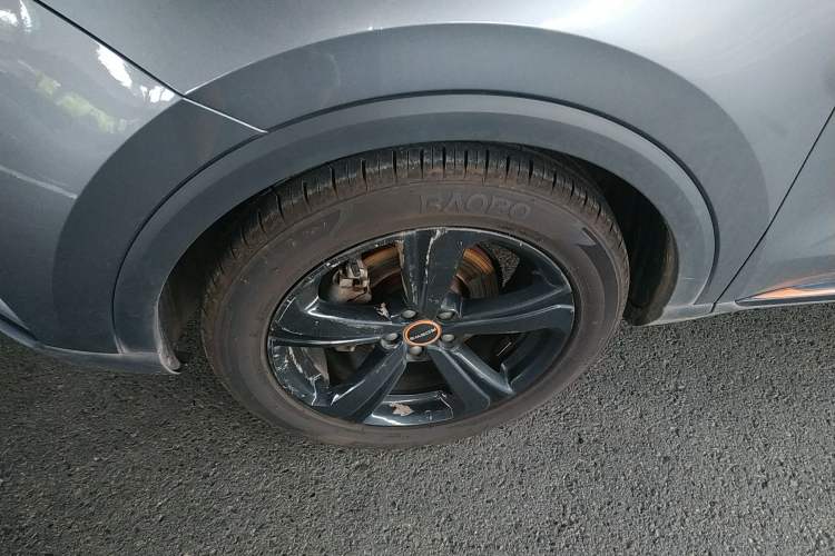 Used Roewe RX3 2021 PRO 1.6L Manual Flagship Model Left Front Wheel Hub