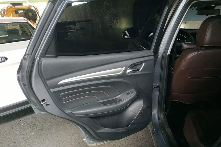 Used Roewe RX3 2021 PRO 1.6L Manual Flagship Model Left Rear Door Interior