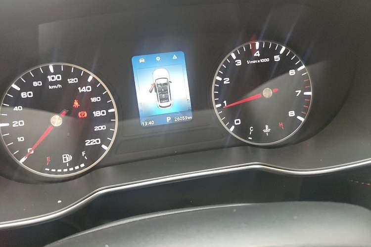Used Roewe RX3 2021 PRO 1.6L CVT Flagship Model Odometer Close Up