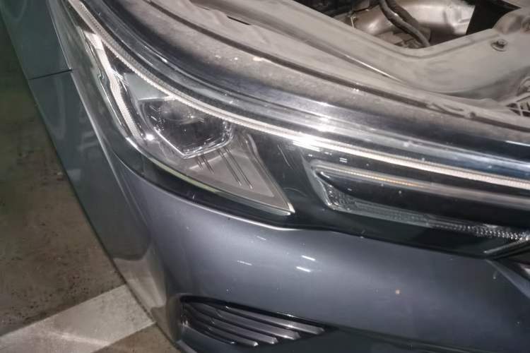 Used Roewe RX3 2021 PRO 1.6L CVT Elite Model Right Front Headlight