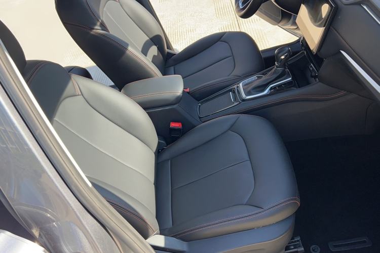 Used Roewe RX3 2021 PRO 1.6L CVT Elite Model Right Front Seat