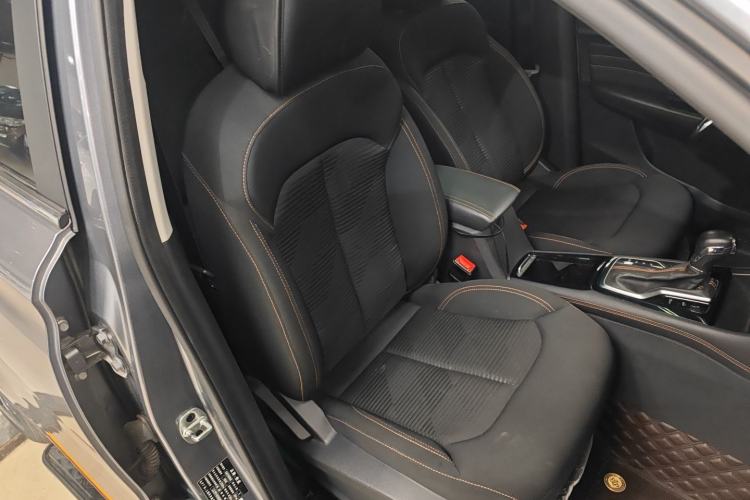 Used Roewe RX3 2021 PRO 1.6L CVT Elite Model Right Front Seat