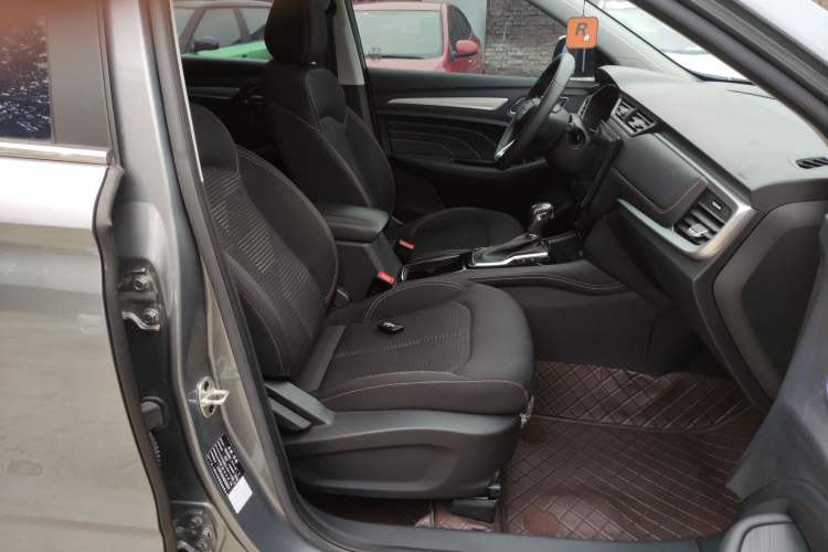 Used Roewe RX3 2021 PRO 1.6L CVT Elite Model Right Front Seat