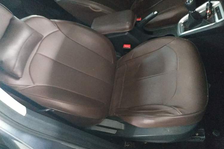 Used Roewe RX3 2021 PRO 1.6L Manual Flagship Model Right Front Seat
