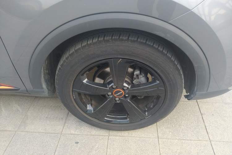 Used Roewe RX3 2021 PRO 1.6L CVT Flagship Model Right Front Wheel Hub