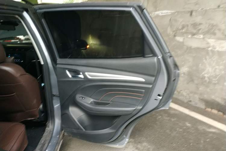 Used Roewe RX3 2021 PRO 1.6L Manual Flagship Model Right Rear Door Interior