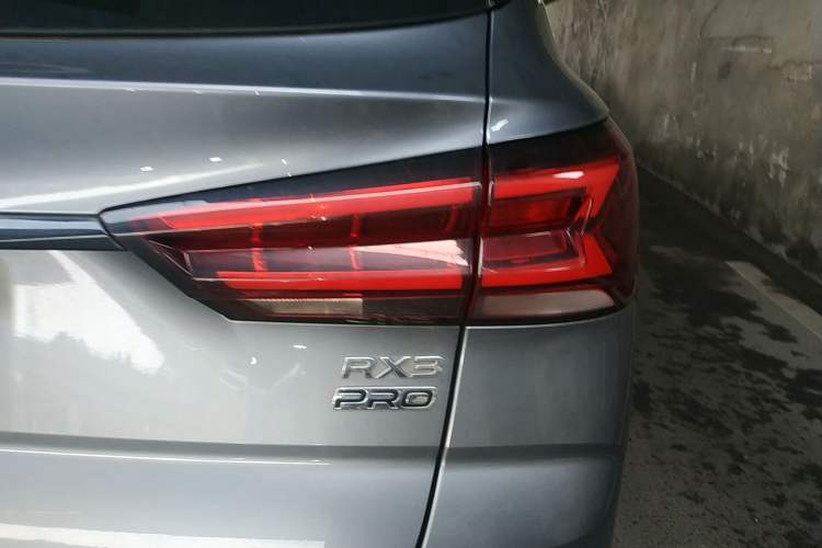 Used Roewe RX3 2021 PRO 1.6L Manual Flagship Model Right Rear Taillight