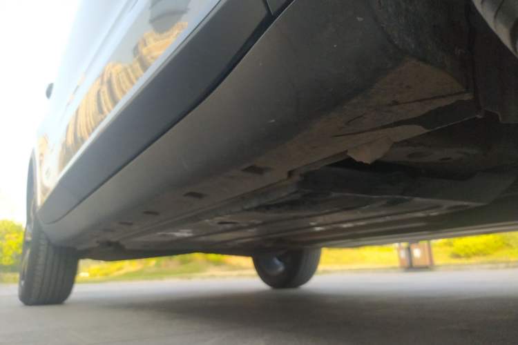 Used Roewe RX3 2021 PRO 1.6L CVT Flagship Model Right Side Sill