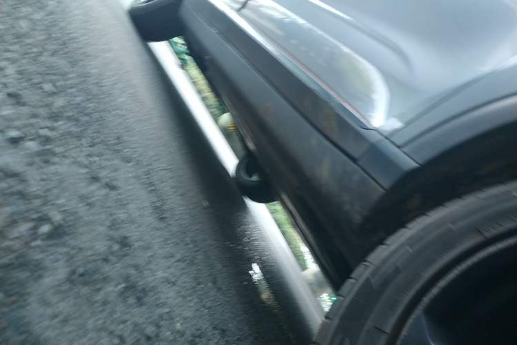 Used Roewe RX3 2021 PRO 1.6L Manual Flagship Model Right Side Sill