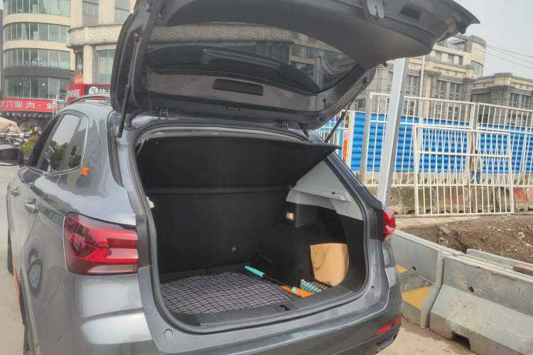 Used Roewe RX3 2021 PRO 1.6L CVT Elite Model Trunk