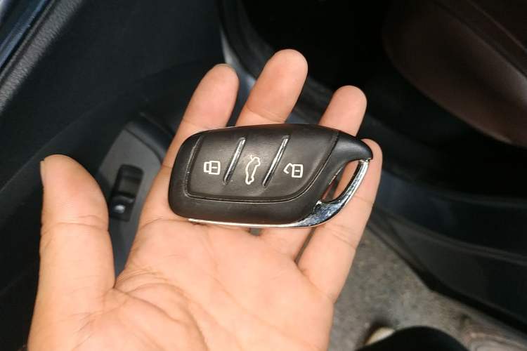Used Roewe RX3 2021 PRO 1.6L Manual Flagship Model Vehicle Key