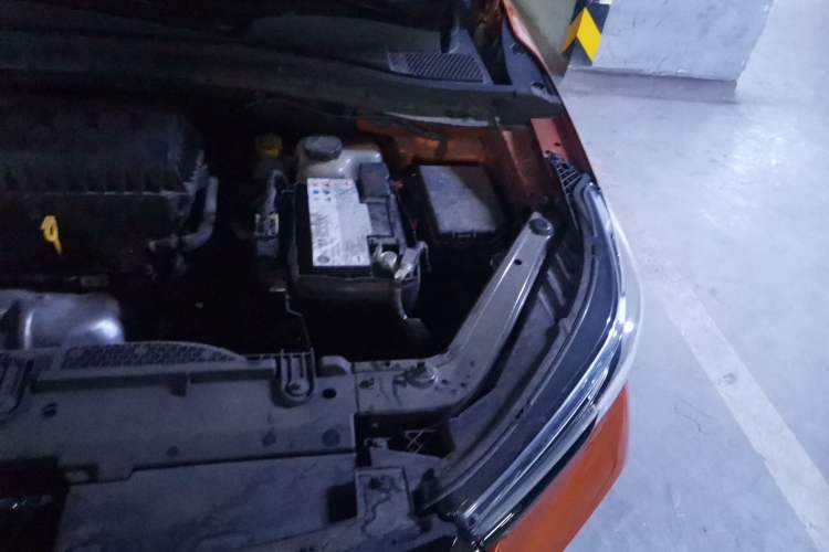 Used Roewe RX3 2021 PRO 1.6L CVT Flagship Model Engine Bay Left