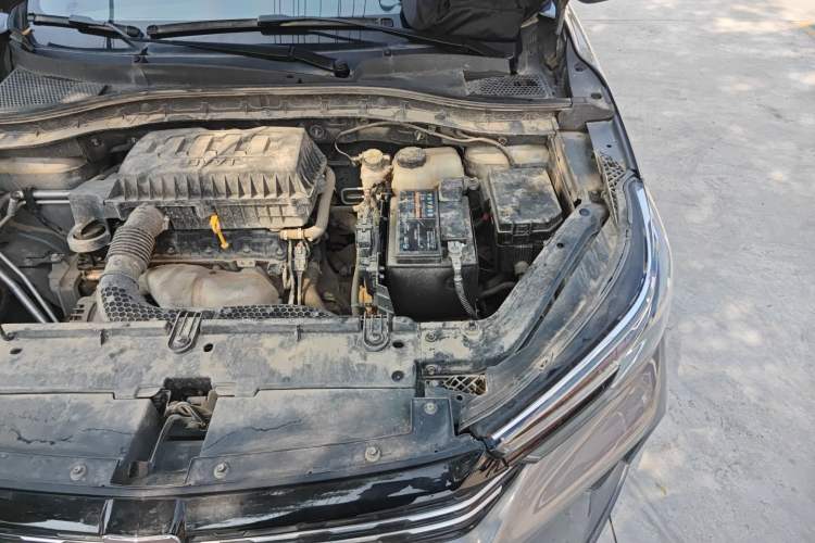 Used Roewe RX3 2021 PRO 1.6L Manual Flagship Model Engine Bay Left