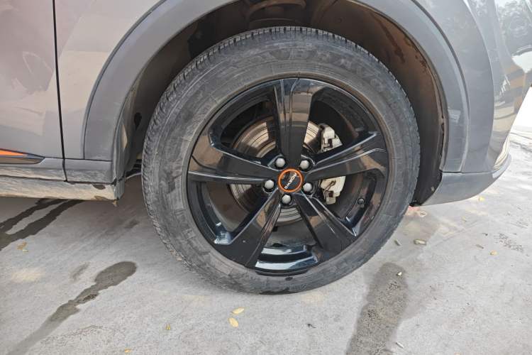Used Roewe RX3 2021 PRO 1.6L Manual Flagship Model Right Front Wheel Hub