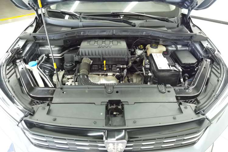 Used Roewe RX3 2021 PRO 1.6L CVT Flagship Model Engine Bay