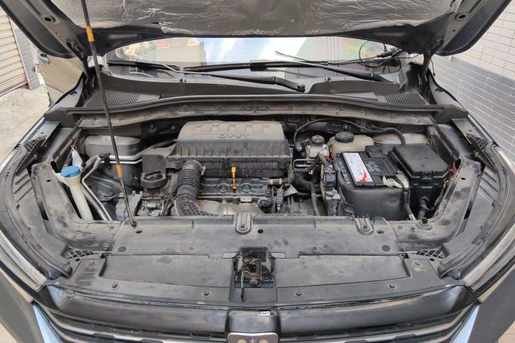 Used Roewe RX3 2021 PRO 1.6L CVT Elite Model Engine Bay