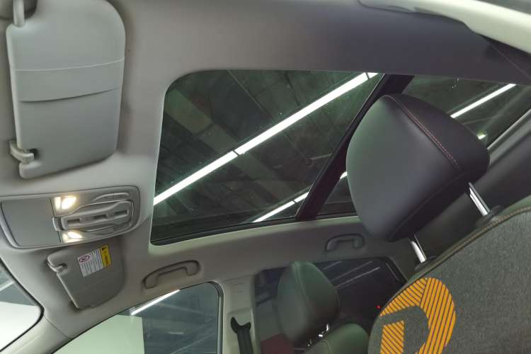 Used Roewe RX3 2021 PRO 1.6L CVT Flagship Model Headliner