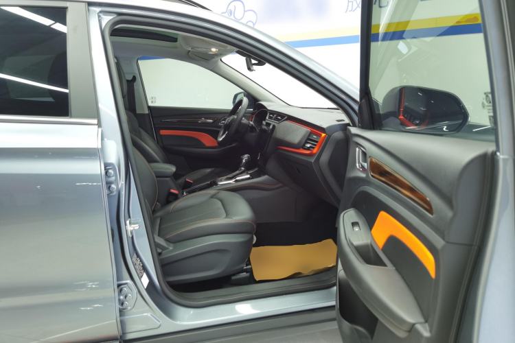 Used Roewe RX3 2021 PRO 1.6L CVT Flagship Model Right Front Seat