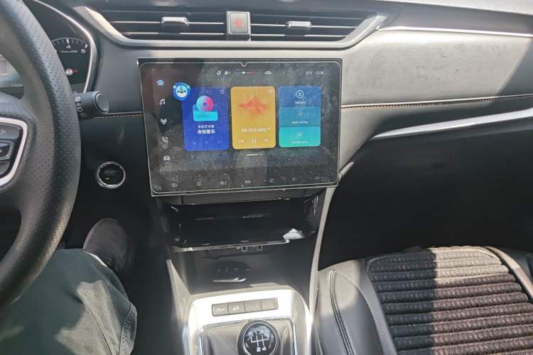 Used Roewe RX3 2021 PRO 1.6L Manual Flagship Model Audio And AC Panel