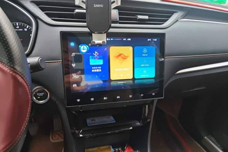 Used Roewe RX3 2021 PRO 1.6L Manual Flagship Model Audio And AC Panel