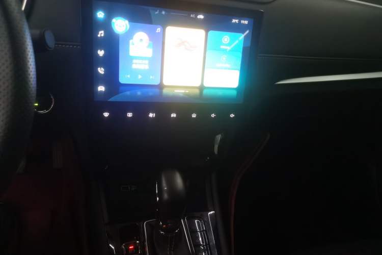 Used Roewe RX3 2021 PRO 1.6L CVT Elite Model Audio And AC Panel