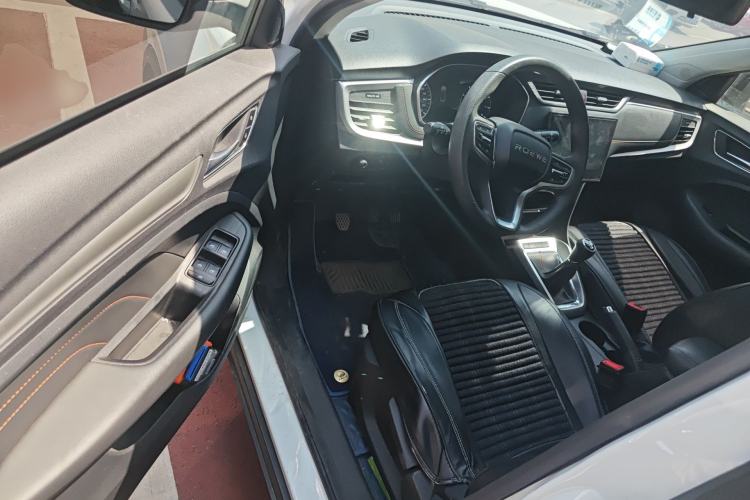 Used Roewe RX3 2021 PRO 1.6L Manual Flagship Model Driver Seat