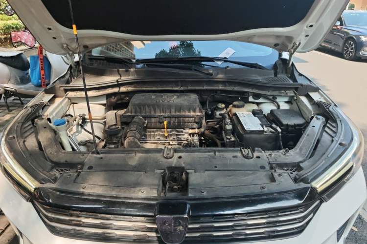 Used Roewe RX3 2021 PRO 1.6L CVT Elite Model Engine Bay
