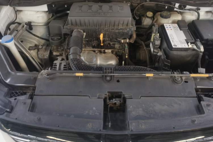Used Roewe RX3 2021 PRO 1.6L CVT Elite Model Engine Bay