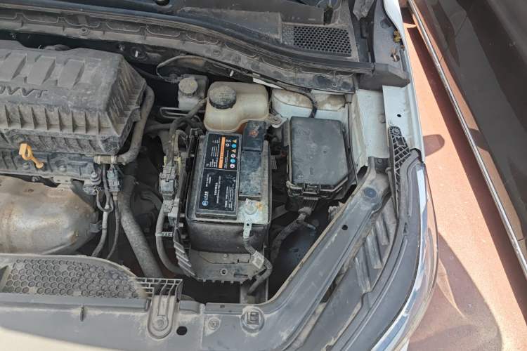 Used Roewe RX3 2021 PRO 1.6L Manual Flagship Model Engine Bay Left