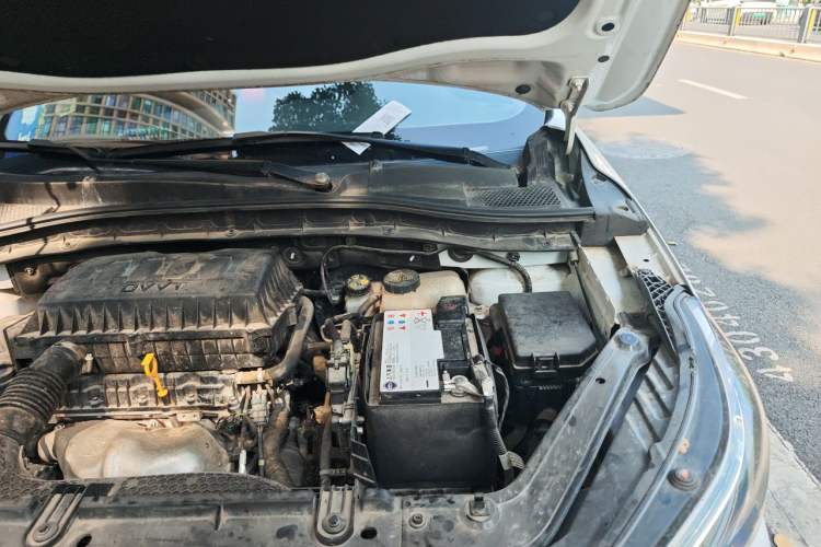 Used Roewe RX3 2021 PRO 1.6L CVT Elite Model Engine Bay Left