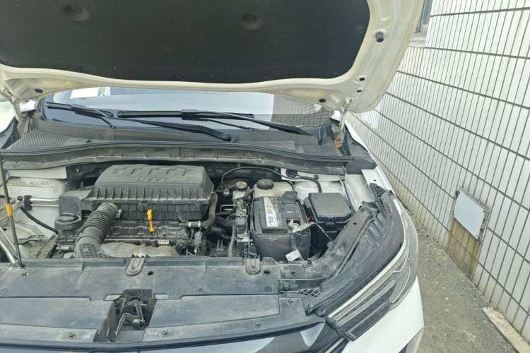 Used Roewe RX3 2021 PRO 1.6L CVT Elite Model Engine Bay Left