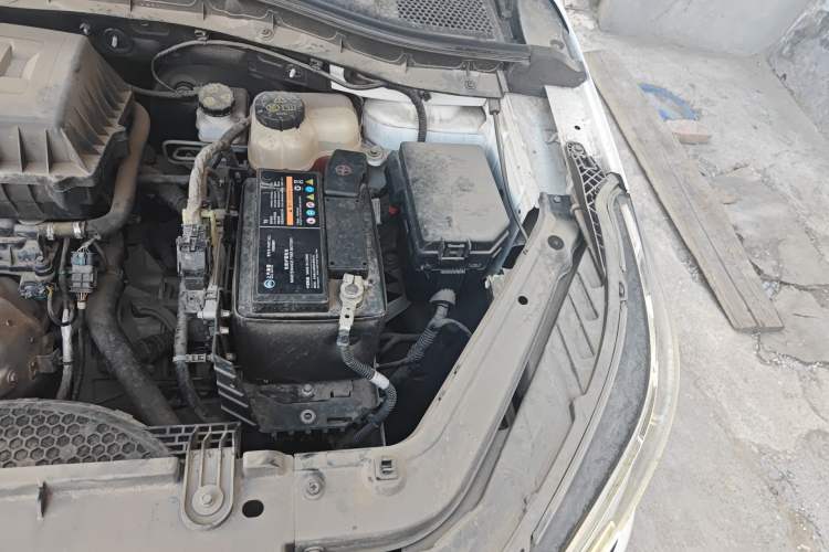 Used Roewe RX3 2021 PRO 1.6L Manual Flagship Model Engine Bay Left