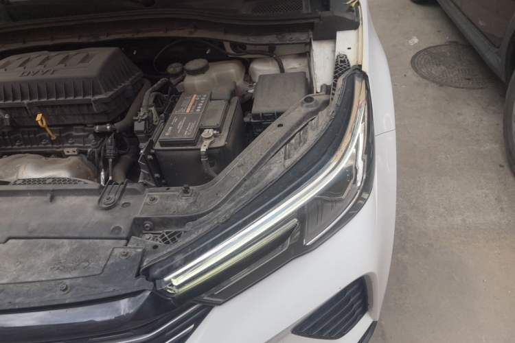 Used Roewe RX3 2021 PRO 1.6L Manual Flagship Model Engine Bay Left