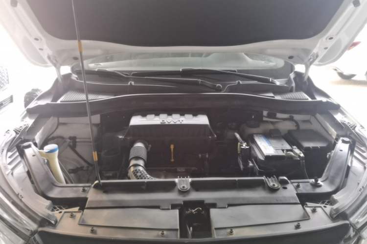 Used Roewe RX3 2021 PRO 1.6L CVT Elite Model Engine Bay