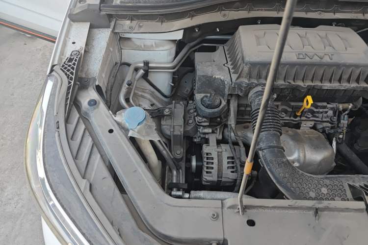 Used Roewe RX3 2021 PRO 1.6L Manual Flagship Model Engine Bay Right