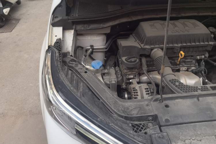 Used Roewe RX3 2021 PRO 1.6L Manual Flagship Model Engine Bay Right