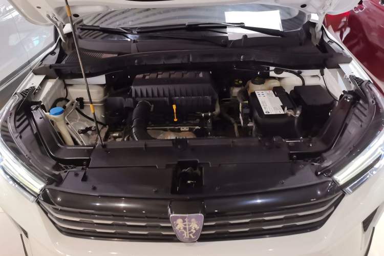 Used Roewe RX3 2021 PRO 1.6L CVT Elite Model Engine Bay