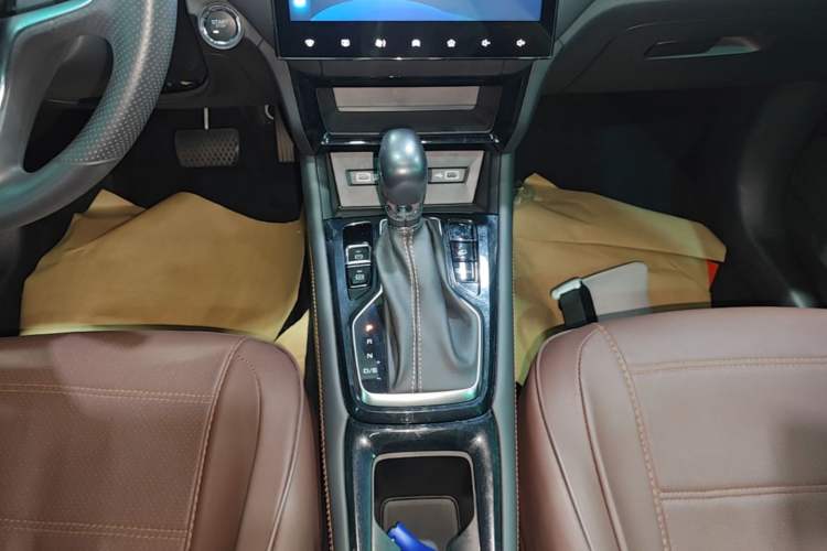 Used Roewe RX3 2021 PRO 1.6L CVT Elite Model Gear Lever