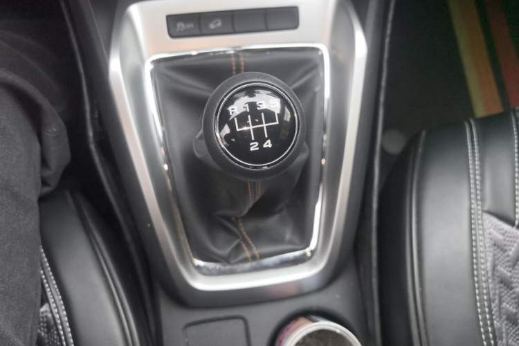Used Roewe RX3 2021 PRO 1.6L Manual Flagship Model Gear Lever