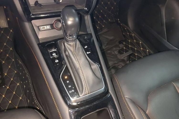 Used Roewe RX3 2021 PRO 1.6L CVT Flagship Model Gear Lever