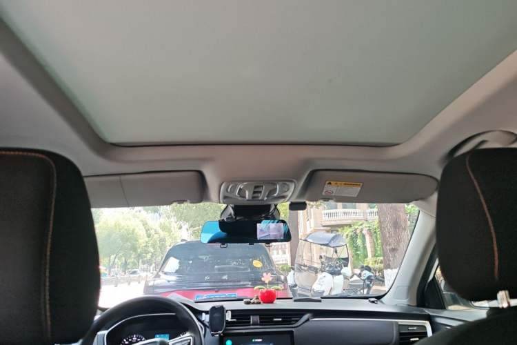 Used Roewe RX3 2021 PRO 1.6L CVT Elite Model Headliner
