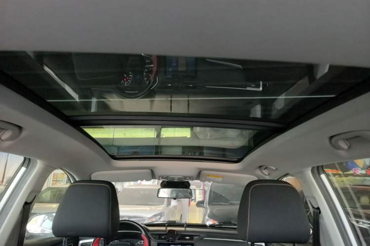 Used Roewe RX3 2021 PRO 1.6L Manual Flagship Model Headliner