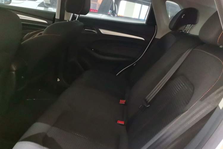 Used Roewe RX3 2021 PRO 1.6L CVT Elite Model Left Rear Seat