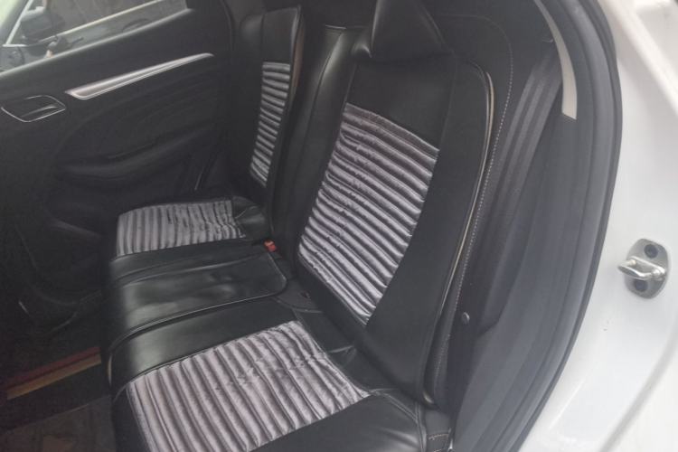 Used Roewe RX3 2021 PRO 1.6L Manual Flagship Model Left Rear Seat