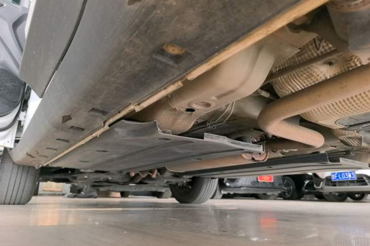 Used Roewe RX3 2021 PRO 1.6L Manual Flagship Model Left Side Sill