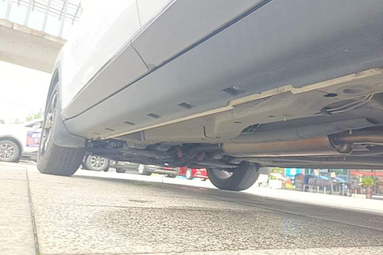 Used Roewe RX3 2021 PRO 1.6L CVT Elite Model Left Side Sill