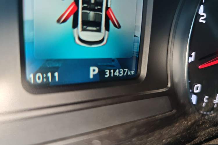 Used Roewe RX3 2021 PRO 1.6L CVT Elite Model Odometer Close Up