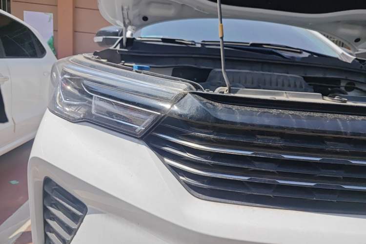Used Roewe RX3 2021 PRO 1.6L Manual Flagship Model Right Front Headlight