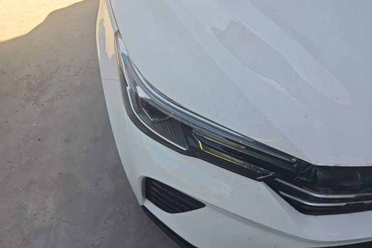 Used Roewe RX3 2021 PRO 1.6L Manual Flagship Model Right Front Headlight